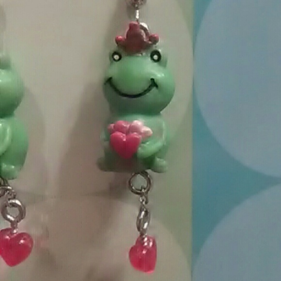 FEB 14TH Prince Frog Valentines day earrings - Picture 3 of 4